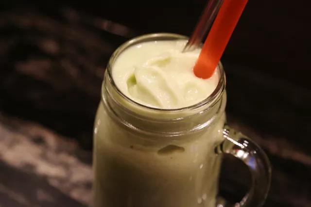 牛油果奶昔