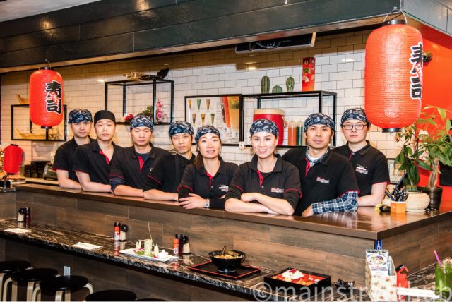 拉面店成员合照