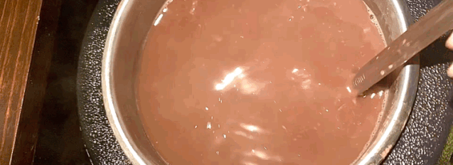 自助水果饮料甜品区