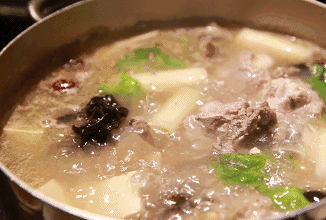 滋补铜锅羊杂汤