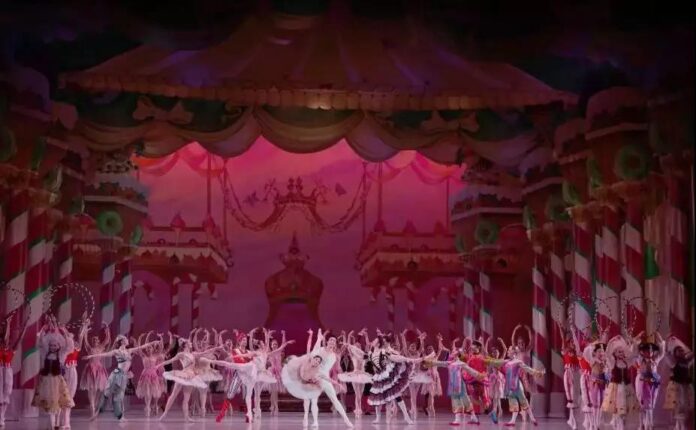 《胡桃夹子》演出场景