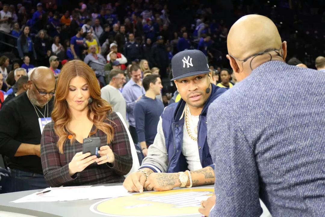 76人队传奇球星艾弗森