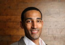 76人球馆幕后团队的主心骨—David Gould David Gould